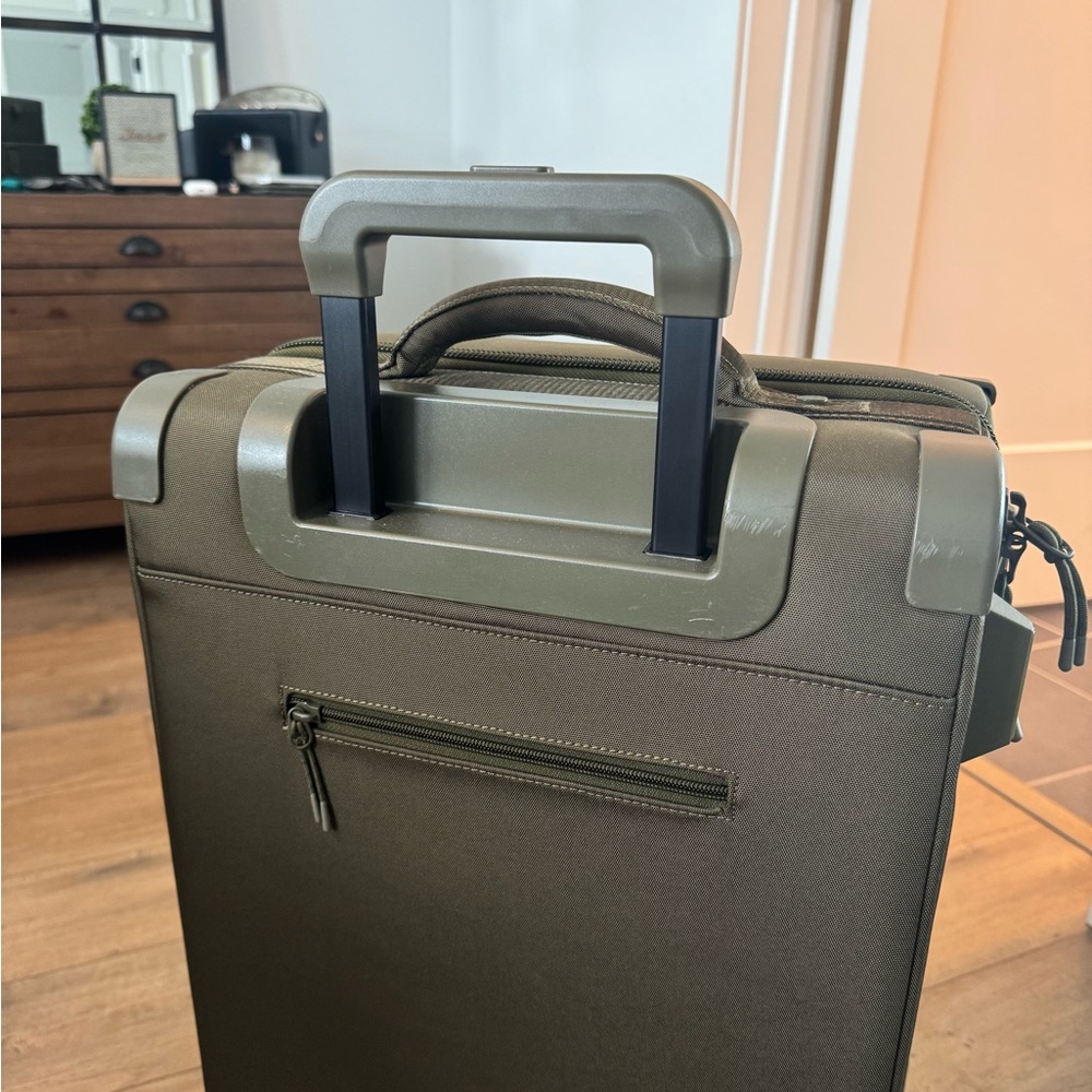 Dagne Dover Larger Seattle Carry-On - Picture 6 of 9